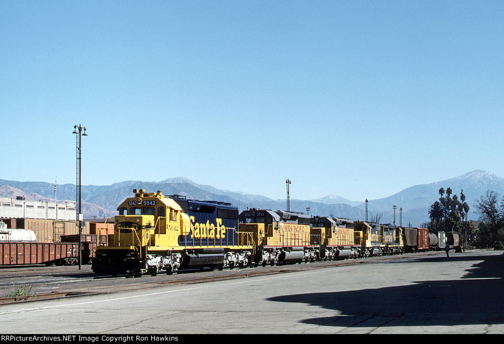 ATSF 5042 (REPOST)